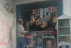 Polisi Gerebek Warung Sembako Jual Obat Keras Ilegal, 2 Pengedar Ditangkap