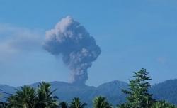Gunung Dukono Meletus Hari Ini, Semburkan Abu Vulkanik 1.400 Meter<