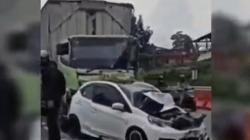 Kecelakaan Beruntun di Turunan Exit Tol Bawen, Truk Tronton Rem Blong Tabrak 3 Kendaraan<