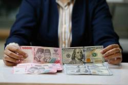 Rupiah Diprediksi Lanjutkan Pelemahan Pekan Depan, Berpotensi Sentuh Rp17.850 per Dolar AS