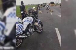 Ngeri! Pemotor di Tuban Tewas Terlindas Truk Tronton usai Gagal Menyalip<