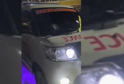 Aksi Teror Pelemparan Batu di Lumajang Sasar Ambulans dan Minibus, Sopir Terluka <