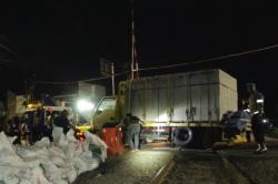 Truk Mogok Tepat di Rel Kereta Api Madiun, Sejumlah Perjalanan KA Terganggu<