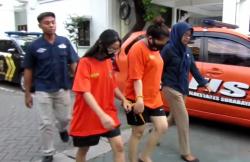 Sadis! Wanita Cantik di Surabaya Sekap Calon Mertua, Kuras Harta Miliaran demi Hidup Mewah<
