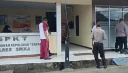 Oknum Polisi Terduga Penganiaya Siswa SMP Ditahan di Polres Sikka<