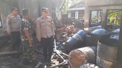 Kebakaran Disertai Ledakan Gudang Oli Bekas dan Solar di Ponorogo, 2 Petugas Damkar Terluka<