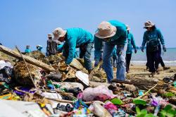 Aksi Bersih-Bersih Pantai di Pesisir Kabupaten Pandeglang