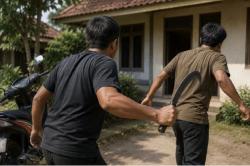 Rebutan Warisan, Kakak Bacok Adik Kandung Pakai Parang di Kampar Riau<