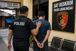 Selisih Paham, Penjaga Pasar Tusuk Kepala dan Punggung Rekan Kerja di Lubuklinggau<