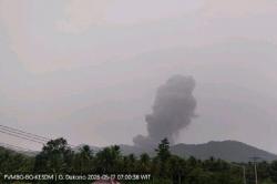 Gunung Dukono Erupsi Hari Ini, Kolom Abu Capai Ketinggian 3.200 Meter<