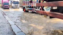 Banjir Rendam Jalur Pantura Cirebon, Kemacetan hingga Lebih dari 4 Km<
