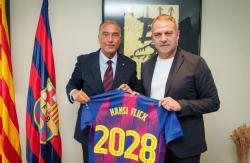 Hansi Flick Resmi Perpanjang Kontrak di Barcelona hingga 2028 usai Orbitkan 13 Pemain La Masia