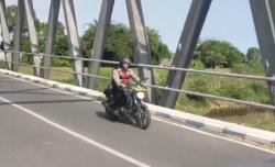 2 Remaja Disergap Kawanan Begal saat Buang Air Kecil di Jembatan Hrojokan Jember<