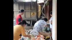 Kecelakaan Maut di Gunungsitoli, IRT Tewas Mengenaskan Tergilas Truk Muatan Besi<