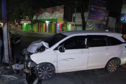 Kecelakaan Mobil Dikendarai Pelajar Tabrak 2 Motor di Jombang, 1 Orang Terluka<