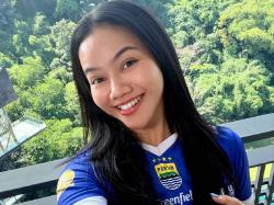 Yura Yunita Rayakan Persib Juara Super League 2026: Hattrick Euy!