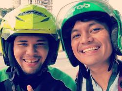 Meski Diremehkan, Anak Deddy Dores Tak Malu Jadi Driver Ojol demi Keluarga