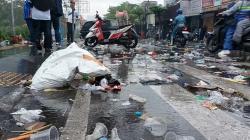 Sampah Berserakan Usai Konvoi Kemenangan Persib Bandung, Botol hingga Sisa Mercon
