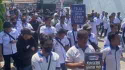Karyawan Minimarket di Jombang Demo Tolak Penghapusan Upah Lembur Hari Libur Nasional