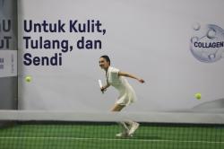 Begini Gaya Raline Shah Bermain Padel