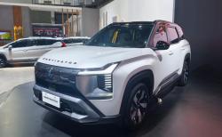 Belajar dari Xpander dan Xforce, Mitsubishi Benamkan 11 Storage di Kabin Destinator