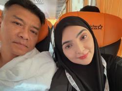Tangis Ashanty Pecah di Depan Kakbah, Cium Hajar Aswad Jadi Kenyataan