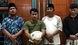 Viral Teror Pocong Bawa Celurit Bikin Resah Warga Bangkalan, 3 Orang Ditangkap 