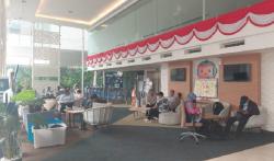 Gerbang Kantor BGN Ditutup di Tengah Isu Penggeledahan, Pegawai Menunggu di Lobi