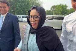 Nanik S Deyang Tiba di Istana jelang Dilantik Jadi Kepala BGN, Pakai Kebaya Biru