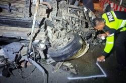 Identitas 3 Korban Tewas Ambulans Tabrak Truk di Tol Pekanbaru, Salah Satunya Perawat