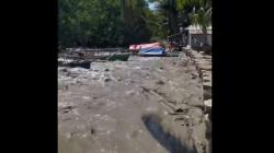 Gelombang Tsunami Terjang Pesisir Gorontalo Utara, Sejumlah Perahu Terseret Ombak