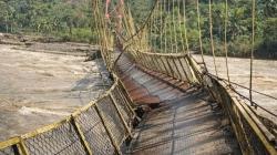 Siswa SD di Aceh Seberangi Sungai gegara Jembatan Putus, Pengerjaan Ditargetkan Mulai Juli