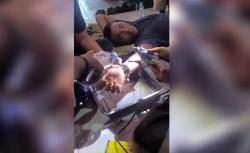 Polisi di Surabaya Kena Prank Ultah, Tangan Diborgol hingga Dievakuasi Damkar