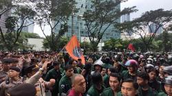 Massa Mahasiswa Diadang Polisi di Semanggi, Hendak Gelar Demo di Patung Kuda