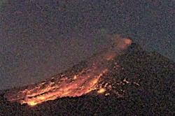 Gunung Merapi Luncurkan Awan Panas hingga 2 Km, Masyarakat Diminta Waspada