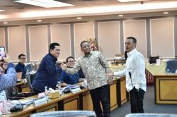 Naturalisasi Luke Vickery dan Mitchell Baker Dipercepat, Komisi XIII DPR Dukung Timnas Indonesia Makin Kuat