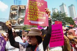 Aksi Aliansi Perempuan Indonesia Menuntut Pemerintah Stop MBG