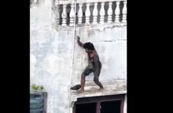 Viral Maling AC di Medan bak Spiderman, Loncati Gedung Lantai 5 Tanpa Tali