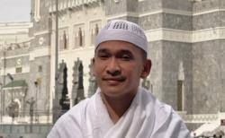 Berangkat Umrah, Ruben Onsu Titip Masa Depan Anak Lewat Doa di Depan Kakbah