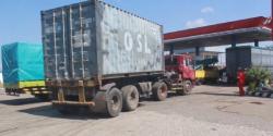 Solar Langka di Surabaya, Sopir Truk Rela Antre Berjam-Jam di SPBU