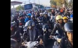 Bangkalan Krisis BBM, SPBU Tutup Kehabisan Stok hingga Picu Antrean Kendaraan
