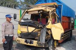 Kecelakaan Maut Truk Tabrak Truk di Tol Cipularang, 1 Orang Tewas Terjepit
