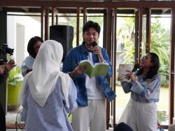 Lucunya Nuca Tanda Tangani Skripsi di Acara Lagi Sama Nuca