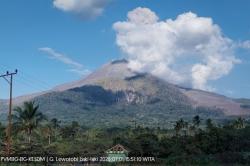Gunung Lewotobi Laki-Laki Erupsi Lagi, Kolom Abu Capai 600 Meter