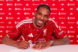 Liverpool Resmi Boyong Bek Muda Prancis Jeremy Jacquet