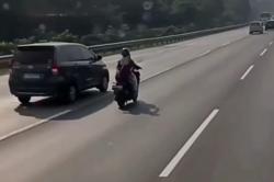 Viral Pemotor Masuk Tol Japek, Nyasar gegara Ikuti Google Maps