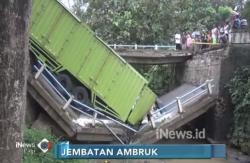 Jembatan Ambrol, Truk Pembawa Beras di Tegal Jatuh ke Sungai
