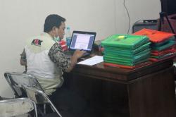 KPK Geledah Kantor Dinas Penanaman Modal dan Pelayanan Terpadu Satu Pintu Mojokerto