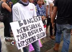 Tuntut Janji Kampanye, Masyarakat Pulau Pari Demo Anies-Sandi di Balai Kota