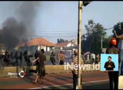 Bentrok Warga dan TNI, Ibu Rumah Tangga Pingsan Kena Pukul